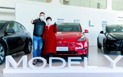 中国市场：特斯拉成为消费者心目中的第一电动汽车品牌，服务评价良好