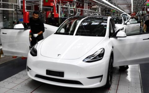 8 月欧盟电动汽车份额超过 20%，特斯拉 Model Y 在所有动力系统中遥遥领先
