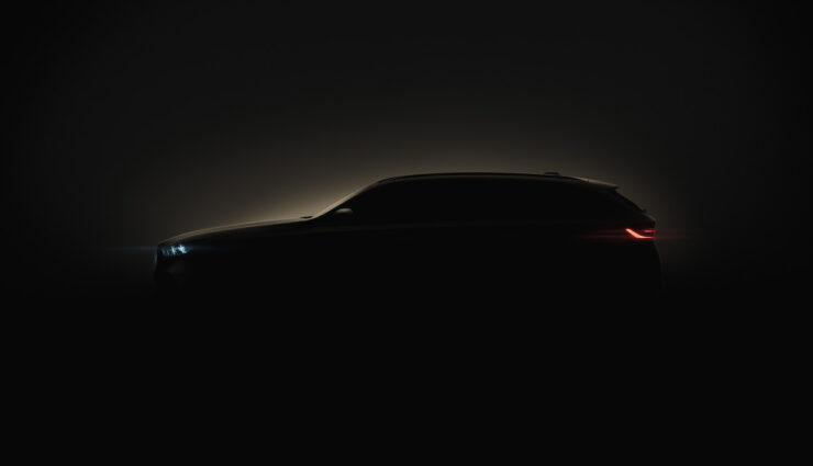 宝马电动汽车 i5 售价接近特斯拉 Model S，续航里程低于 Model 3
