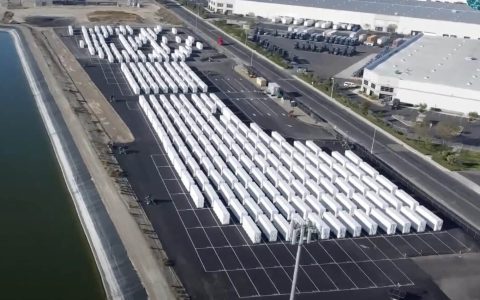 特斯拉拉斯洛普巨型工厂发现 332 块 Megapack 电池