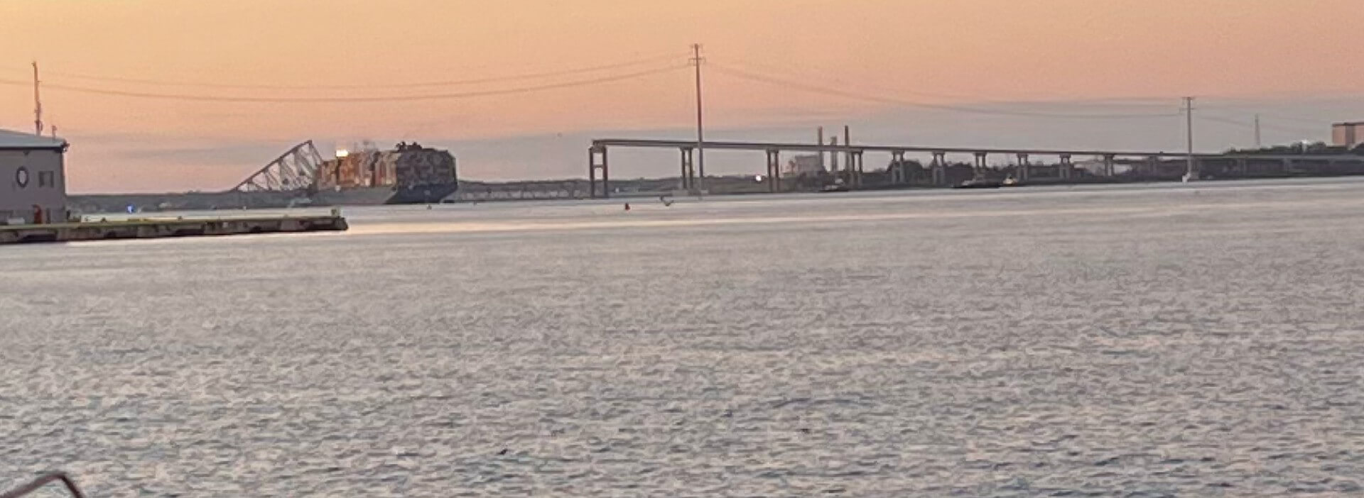 将严重影响特斯拉交付！连接巴尔的摩港的关键大桥发生倒塌