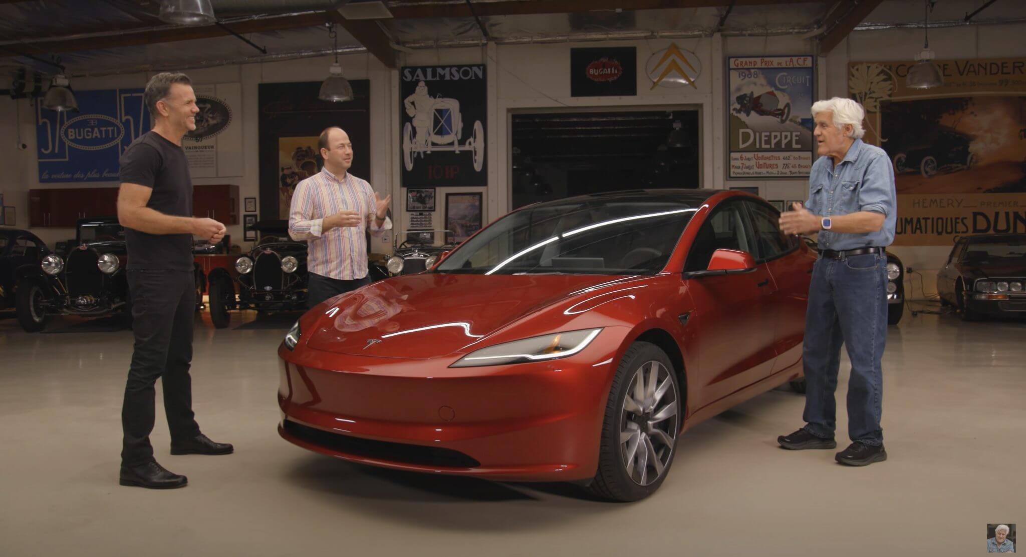 特斯拉两位高管在《车库》节目中讨论新款 Model 3 的升级细节