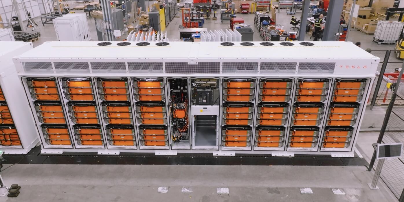 拉思罗普超级工厂发现大量特斯拉 Megapack 电池