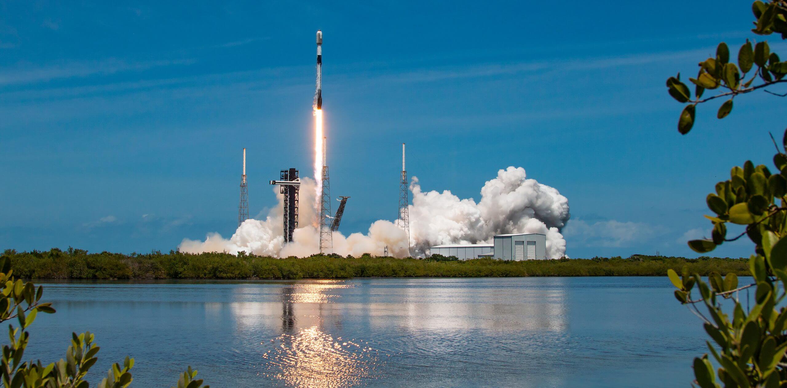 SpaceX 再将 23 颗 Starlink 卫星送入轨道