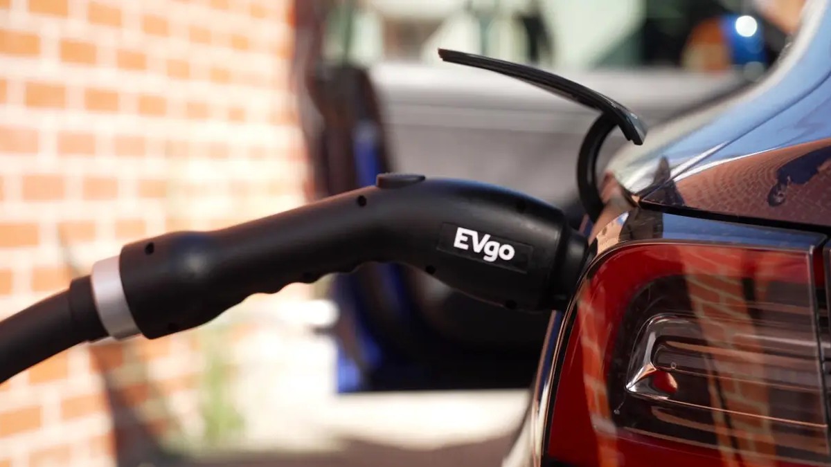 EVgo 公司将于今年开始在其直流快速充电网络上部署北美充电标准（NACS）连接器