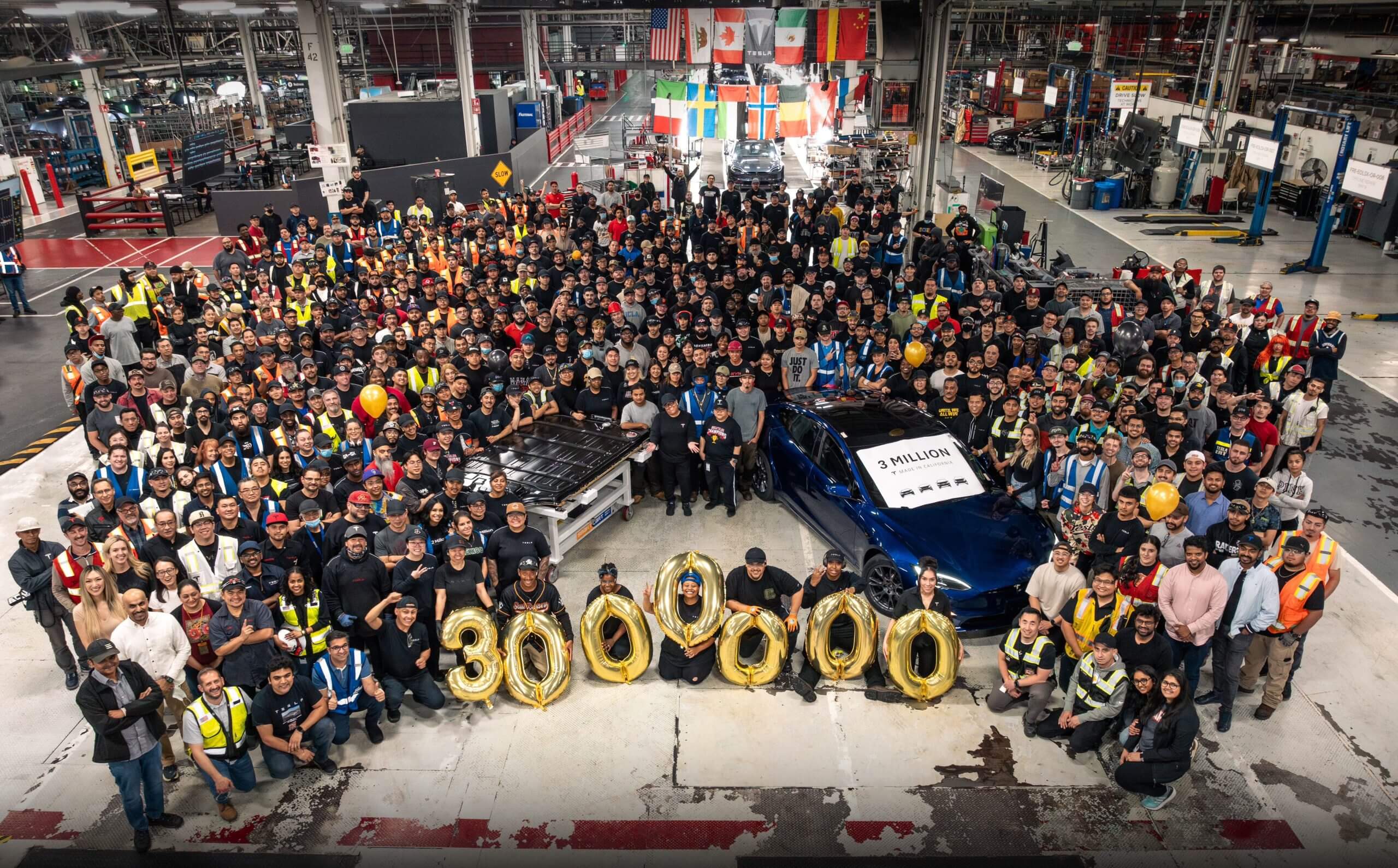 第 300 万辆汽车下线！特斯拉弗里蒙特工厂和内华达超级工厂庆祝新的里程碑