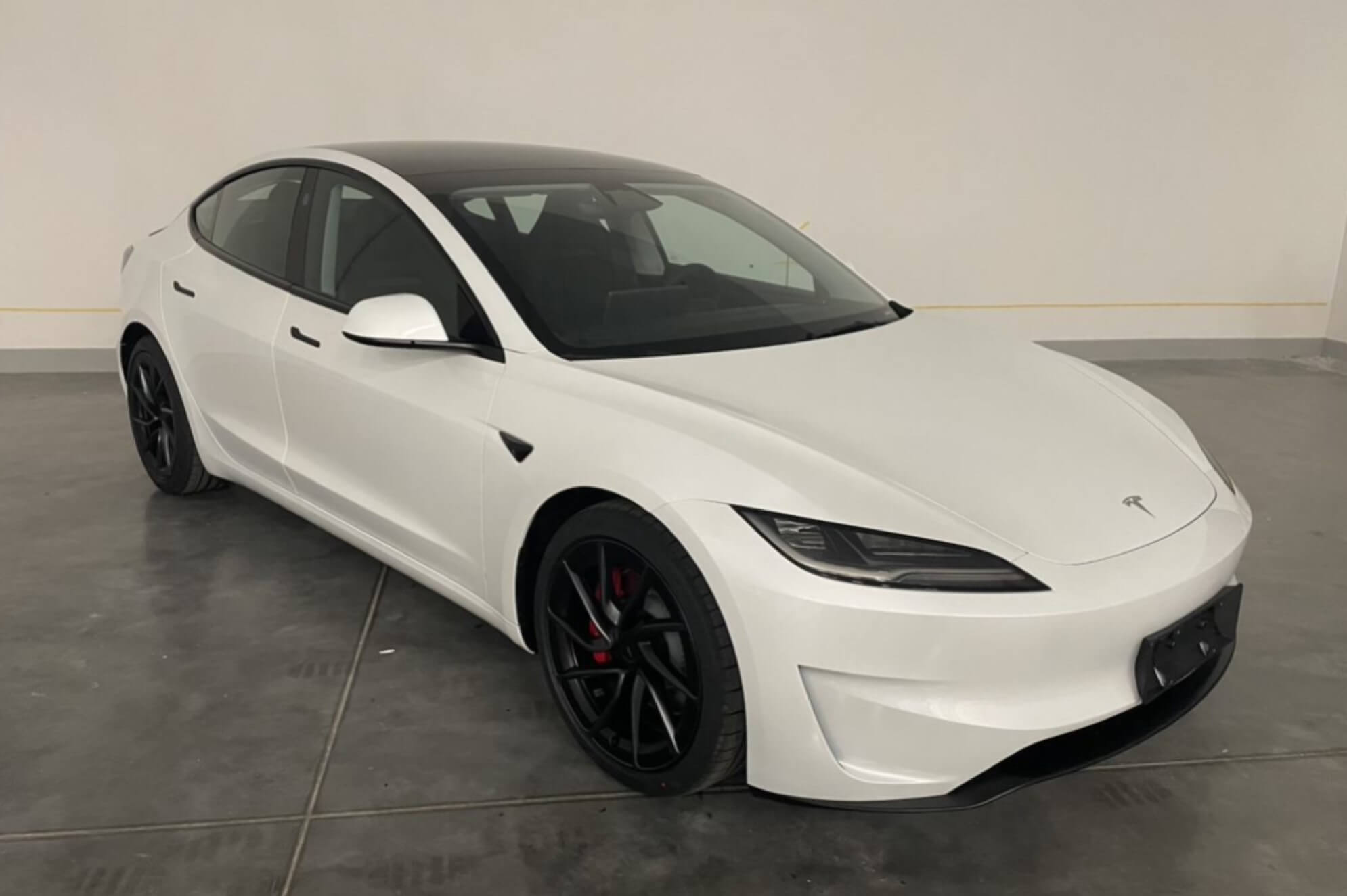 工信部目录披露新款高性能版 Model 3 新细节