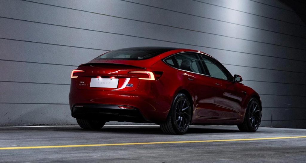 特斯拉开始正式销售升级版 Model 3 Performance，预计将于 6 月中旬开始交付