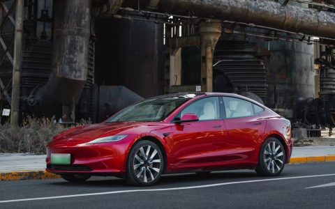 特斯拉 Model 3 长续航版可享受联邦税收抵免，现售价 40,000 美元起