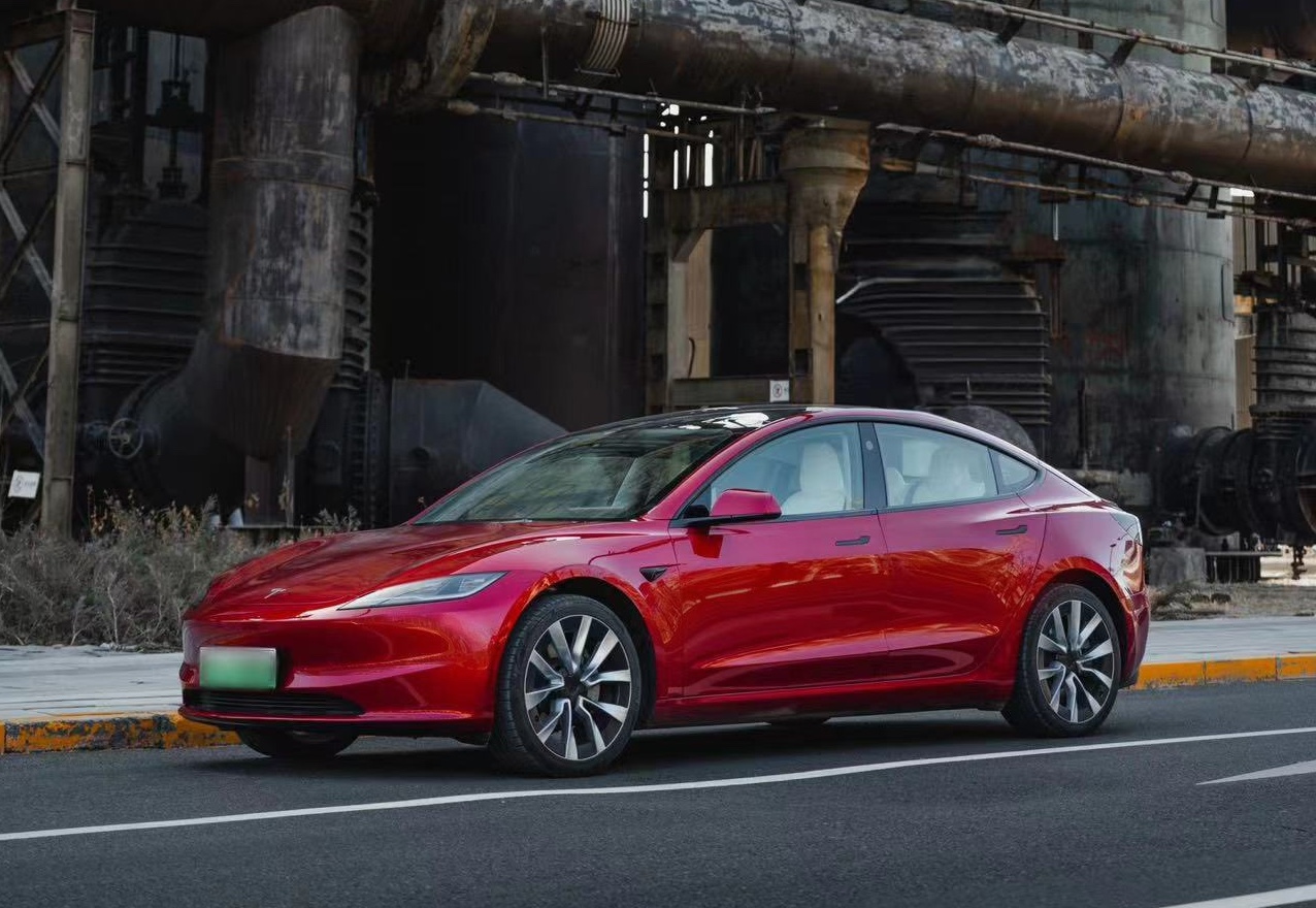 特斯拉美国将 Model 3 全轮驱动版价格小幅下调 - 特来讯