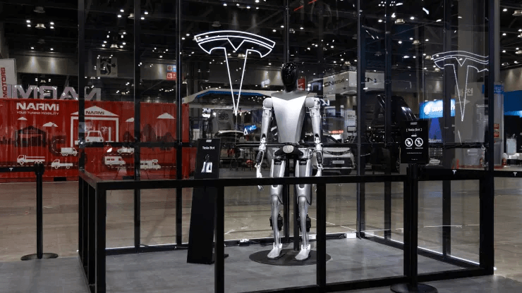 马斯克声称 Optimus 机器人可以让特斯拉成为一家市值 25 万亿美元的公司——超过目前标准普尔 500 指数市值的一半